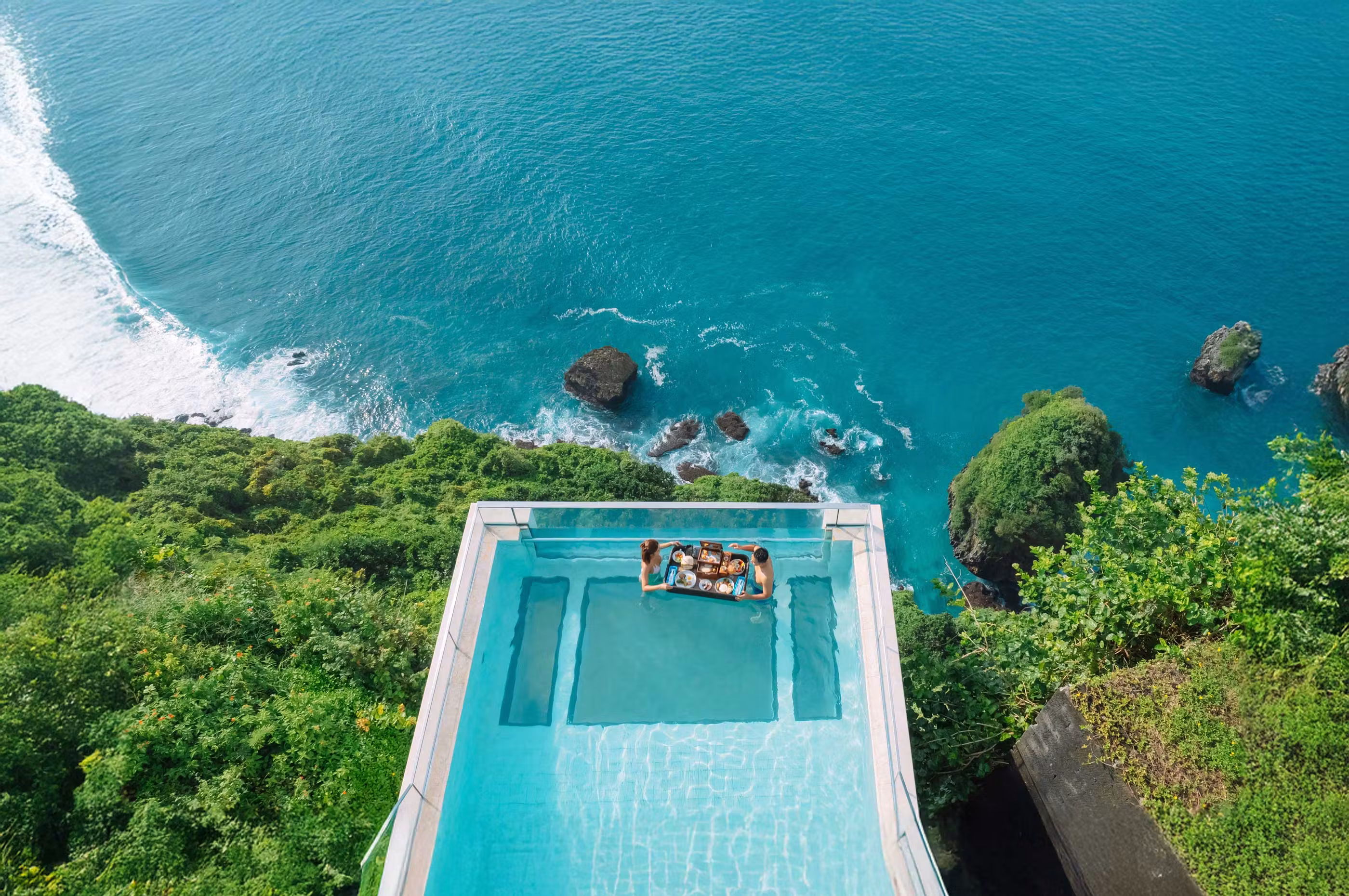 Uninterrupted ocean view